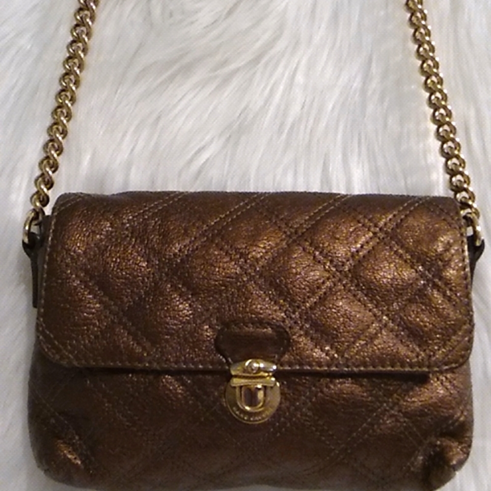 FLASH SALE! Pretty Authentic Marc Jacob's Shoulder/Crossbody Bag